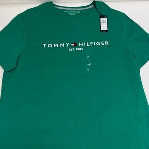 NWT Tommy Hilfiger Green Logo Crewneck Tee